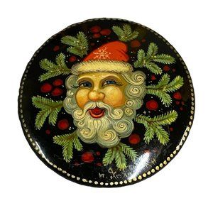 Old World Santa Clause Pin Brooch Christmas Holidays Marked KH